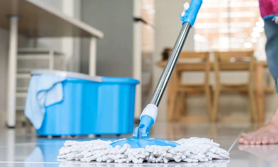 Kiedy myjesz podłogę…